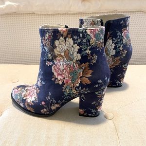 Gorgeous Blue Suede Floral Booties
